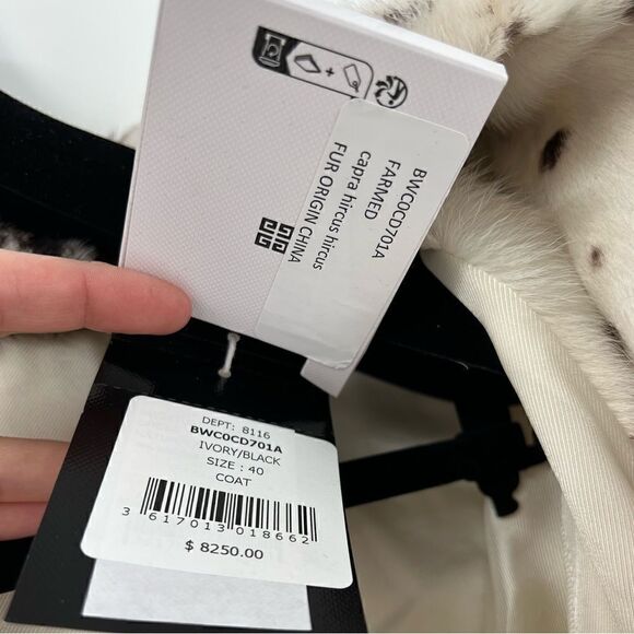 Givenchy From The Runway Coat in Fur with Snow Leopard Print Coat size 40 - Picture 6 of 9